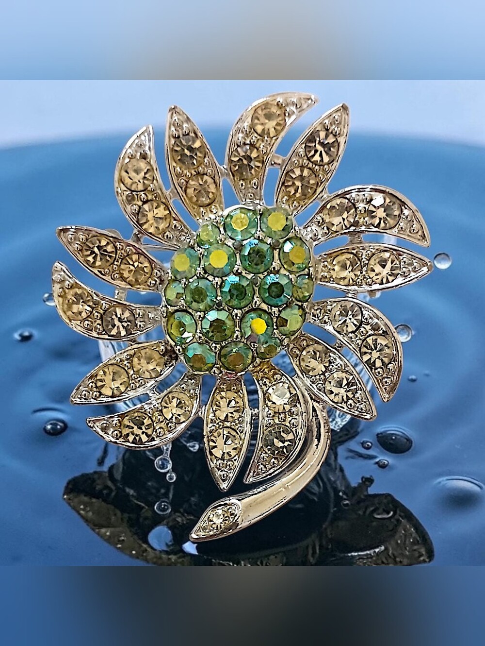 Vtg Sarah‎ Coventry Mountain Flower Brooch Green AB Rhinestones Silver Tone 1968
